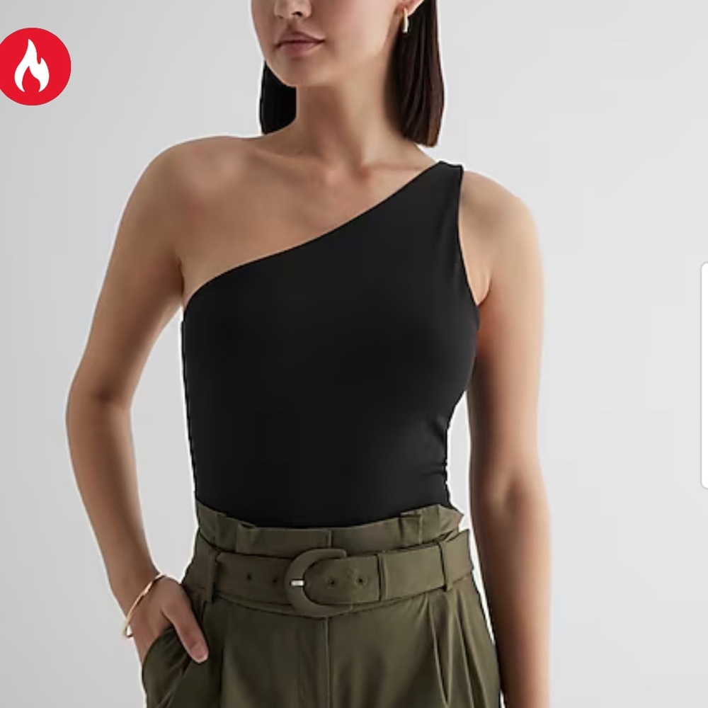 Express Body Contour one shoulder black top Medium